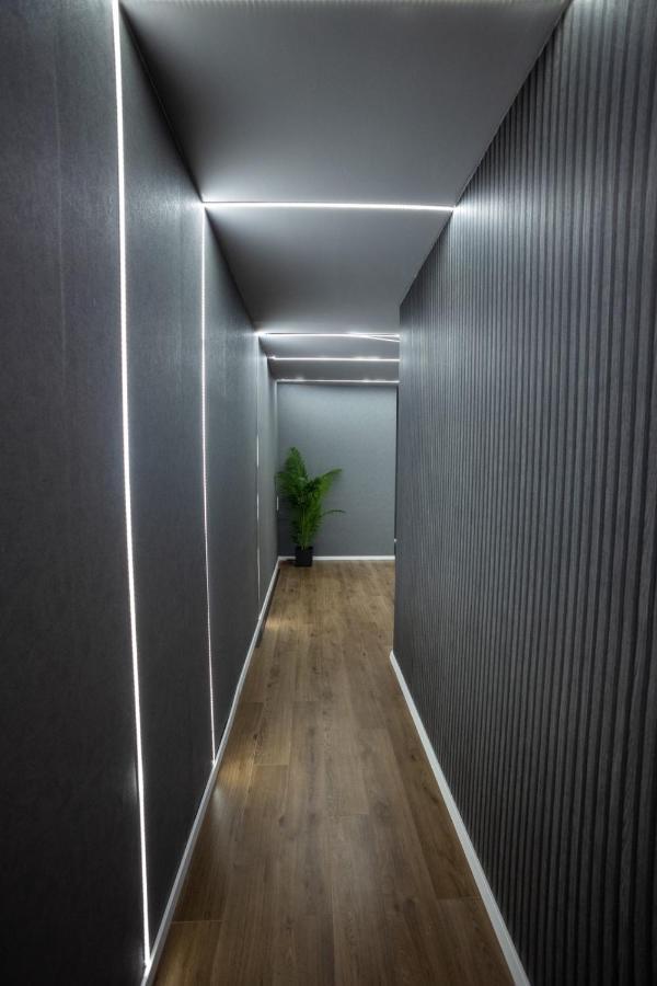 Griffon Bar Food Apartments Struga Exterior foto