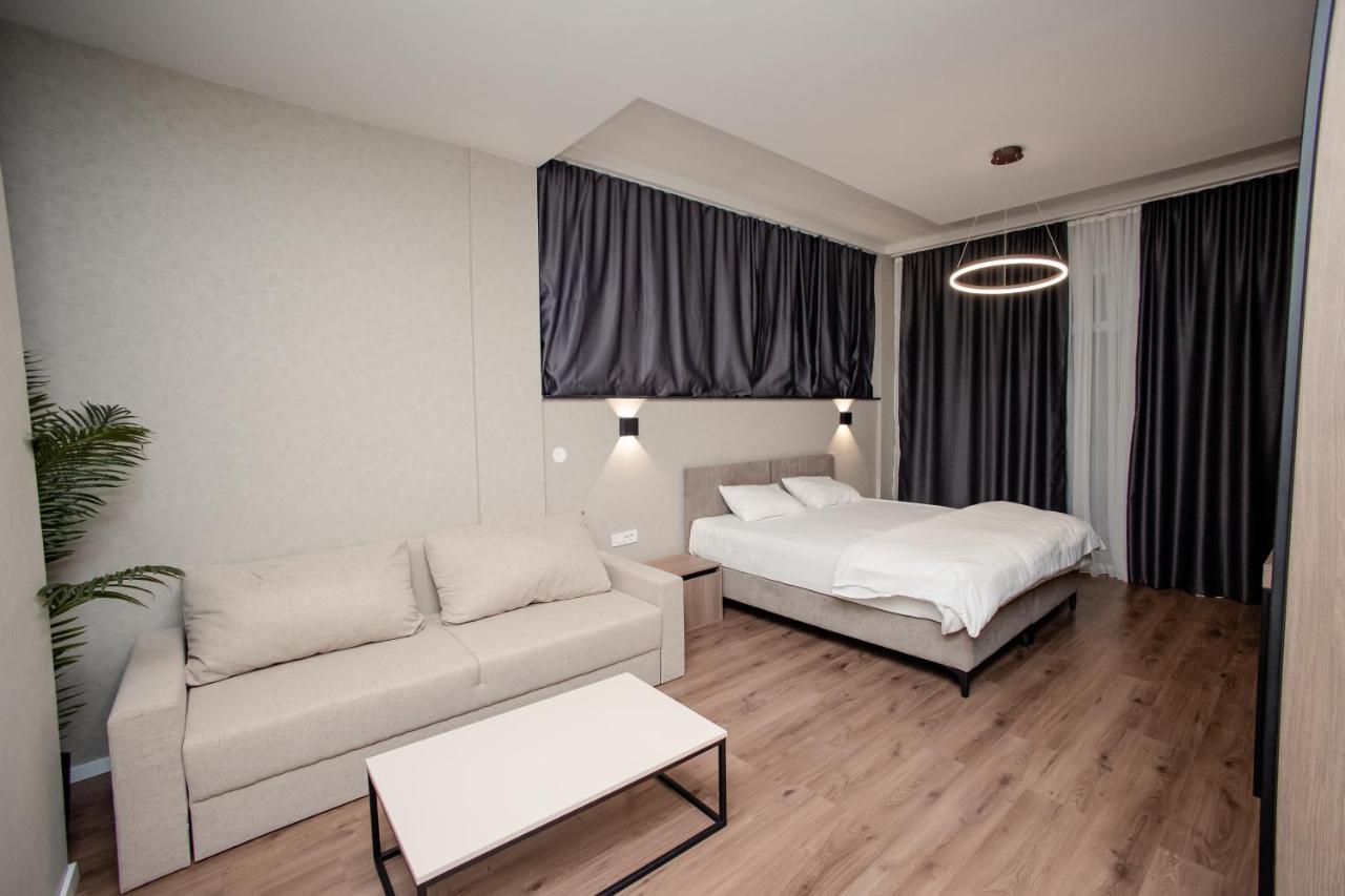 Griffon Bar Food Apartments Struga Exterior foto