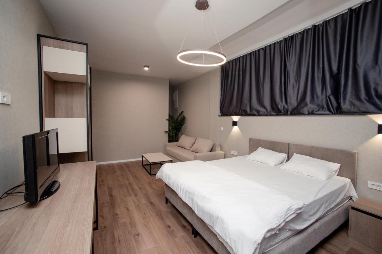 Griffon Bar Food Apartments Struga Exterior foto
